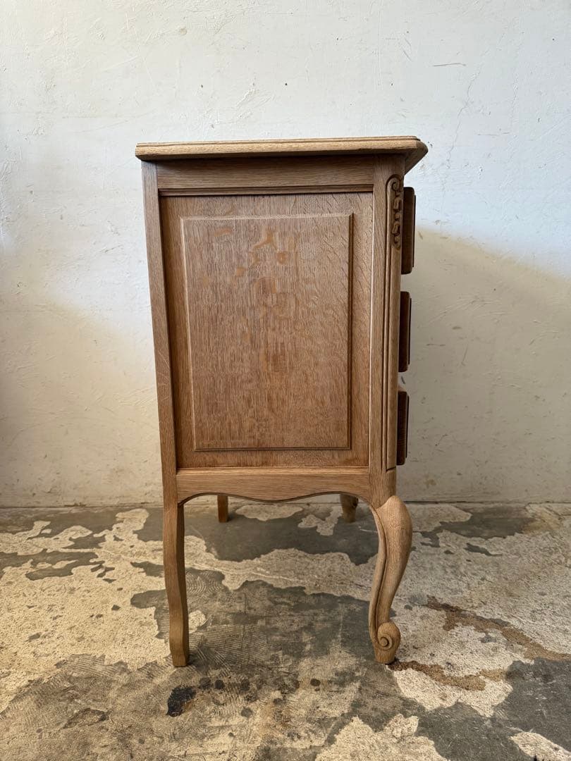 ビンテージ 3段チェスト 猫脚 剥離