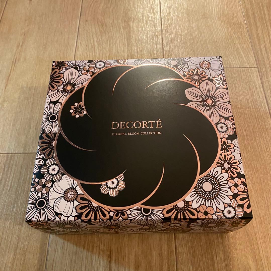 【新品】コスメデコルテ　クリスマスコフレ2025 エターナルブルームコレクション