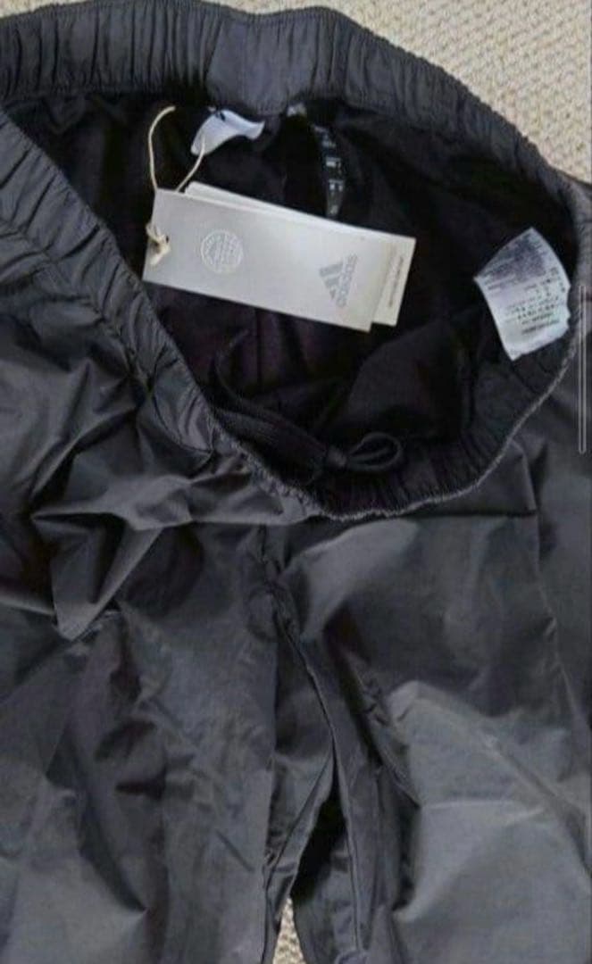 アディダス　裏起毛　ウインドブレーカー上下　ブラック　レディースM 新品未使用