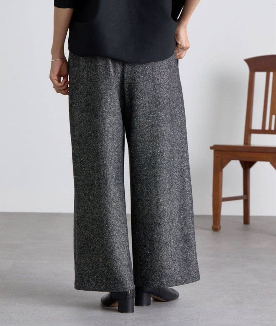 未使用近　ビアズリー ウエストリブネップツイードパンツ 1号　ブラック