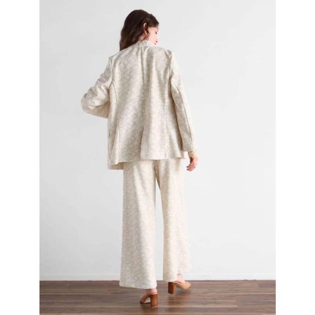 ヤマダヤ　Ample ボタニカルフラワーダブルジャケット　ベージュ