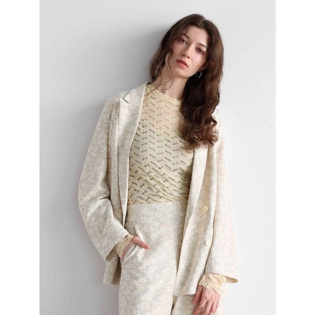 ヤマダヤ　Ample ボタニカルフラワーダブルジャケット　ベージュ