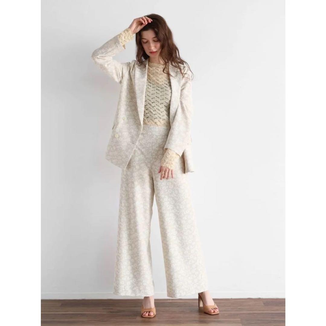 ヤマダヤ　Ample ボタニカルフラワーダブルジャケット　ベージュ