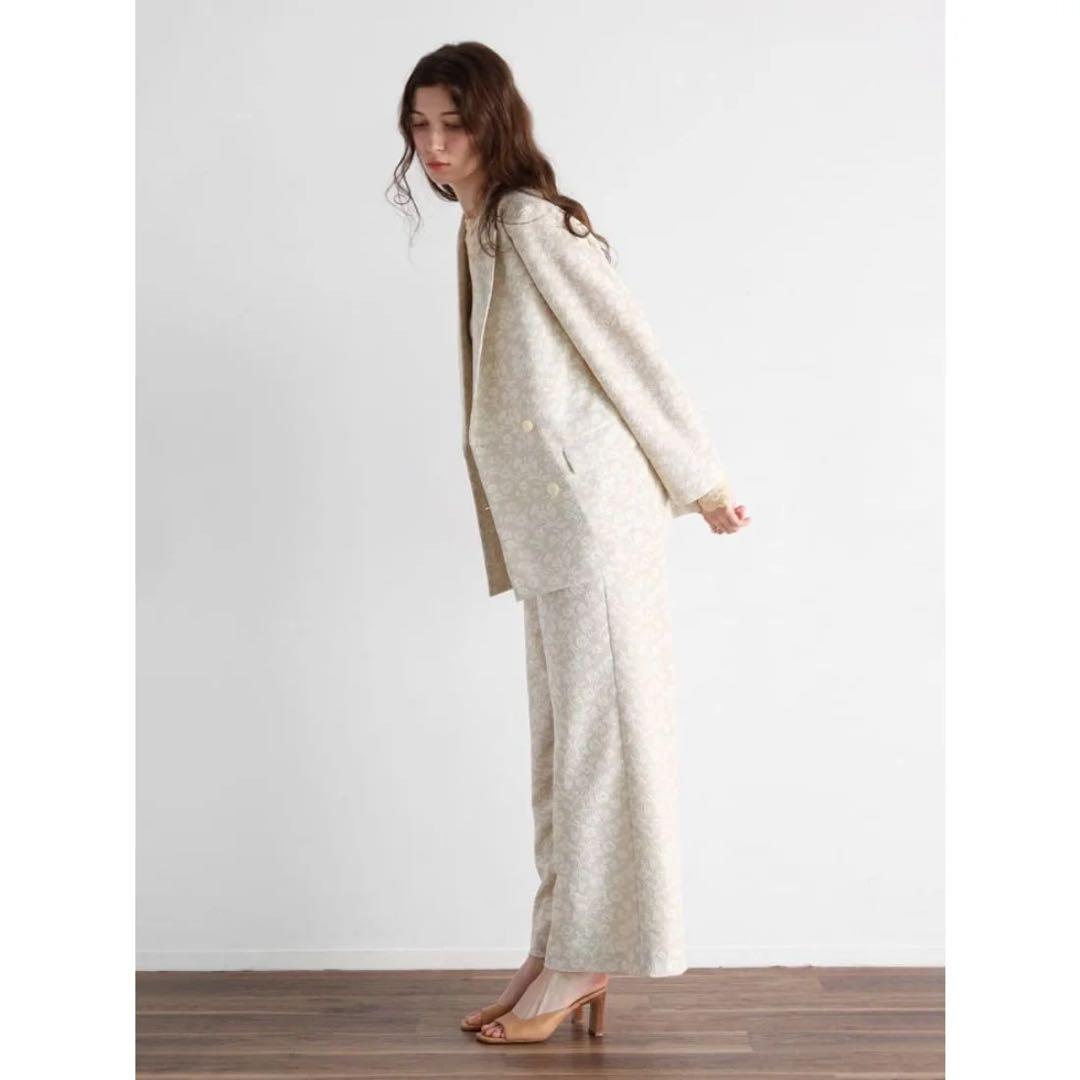 ヤマダヤ　Ample ボタニカルフラワーダブルジャケット　ベージュ