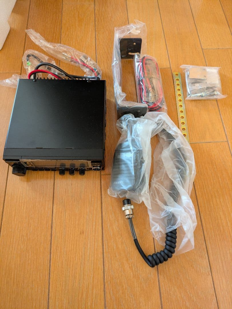 YAESU FT-4700 デュアルバンドFMトランシーバー