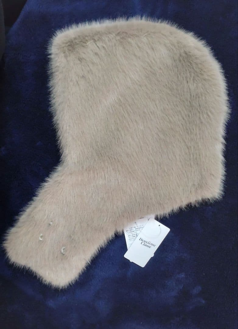 新品deuxieme classeCELERI/セルリFUR BALACLAVA
