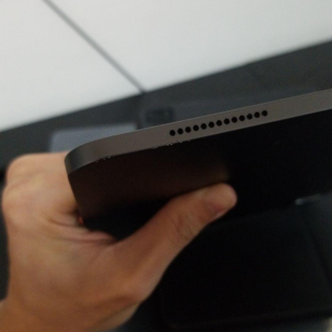 11インチIpad Pro (第2世代)とKeyboard