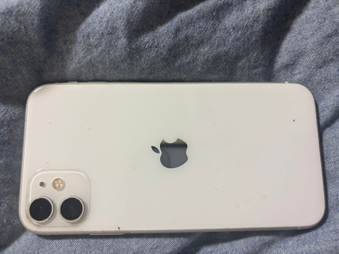 Apple iPhone 11 ホワイト