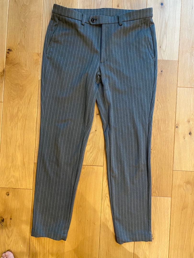 adidas カジュアルスーツ　ストライプ　グレー