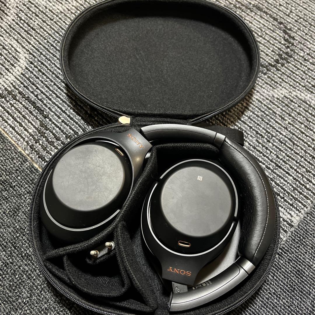 ワイヤレスヘッドホン ブラック キャリングケース付き