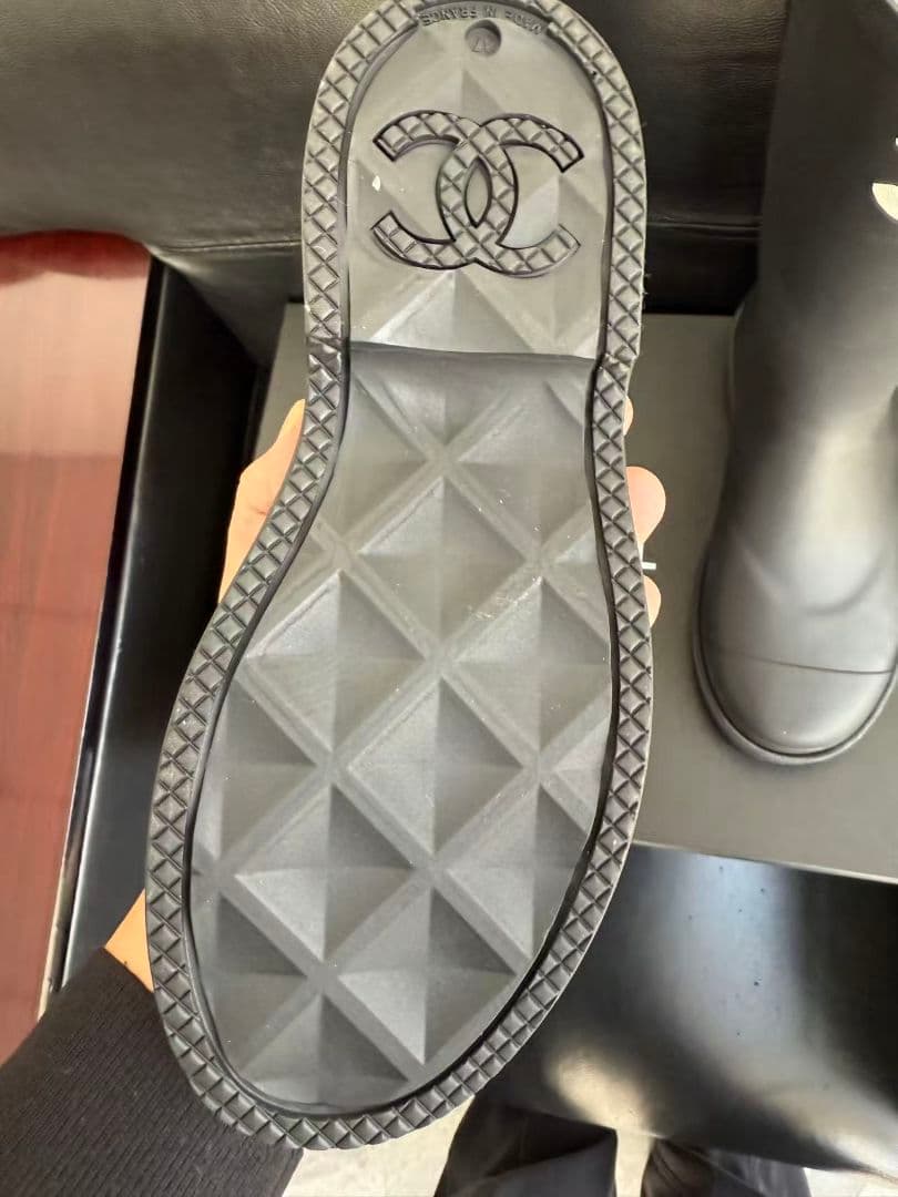 CHANEL ブラック 長靴 CCロゴ付き 新品同様