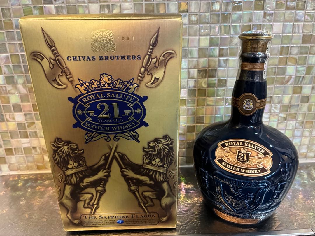 ロイヤルサルート 21年 サファイアフラゴン 陶器ボトル 未開封 箱付