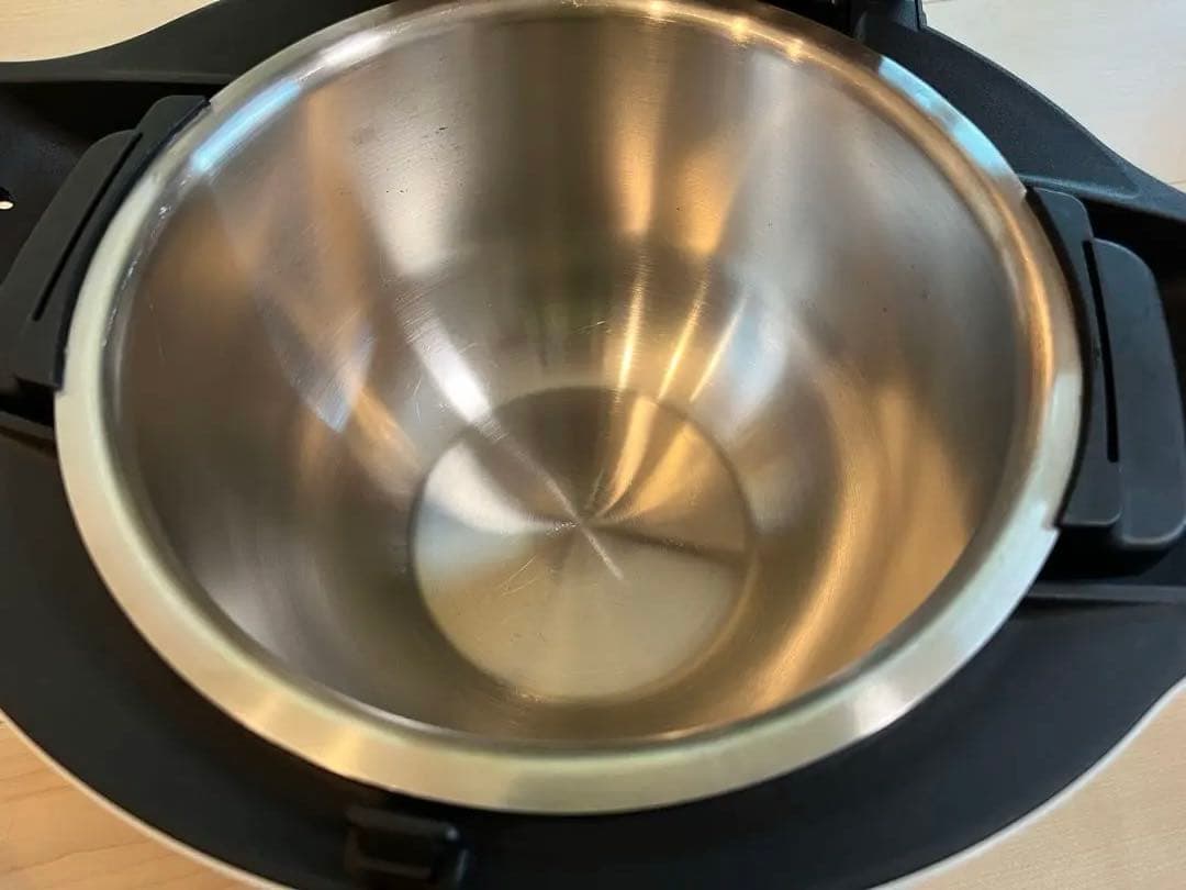 【美品】ヘルシオ ホットクックKN-HW16D-W SHARP電気圧力鍋1.6L