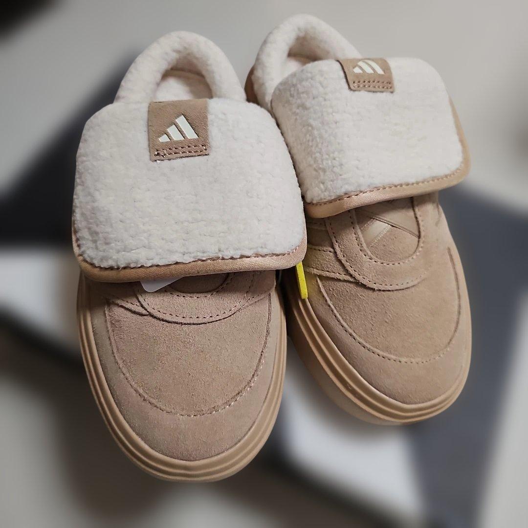 大人気★adidas★アディダス★23㎝★ボア付き★サンダル★ブラウン