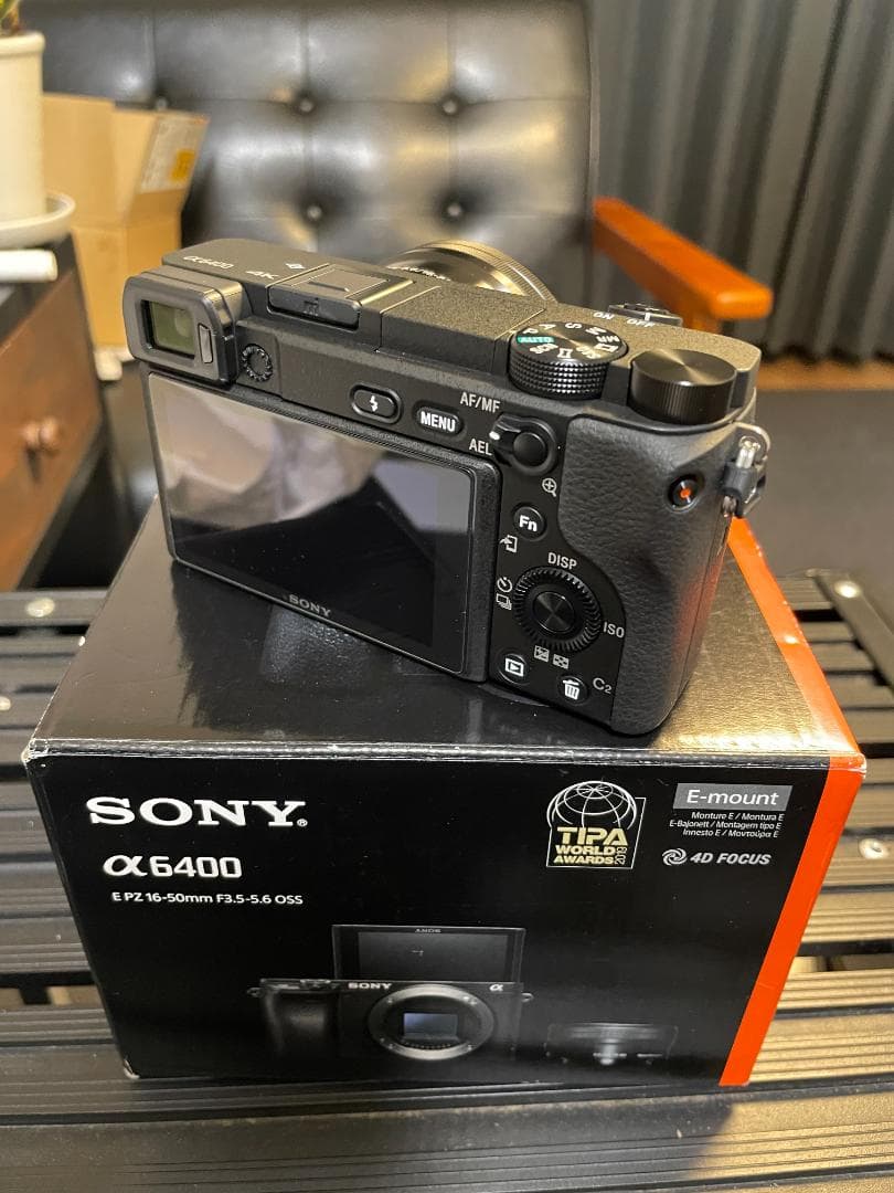 【最終値下げ】撮影枚数3枚！SONY α6400 16-50mmレンズ付＋ケージ