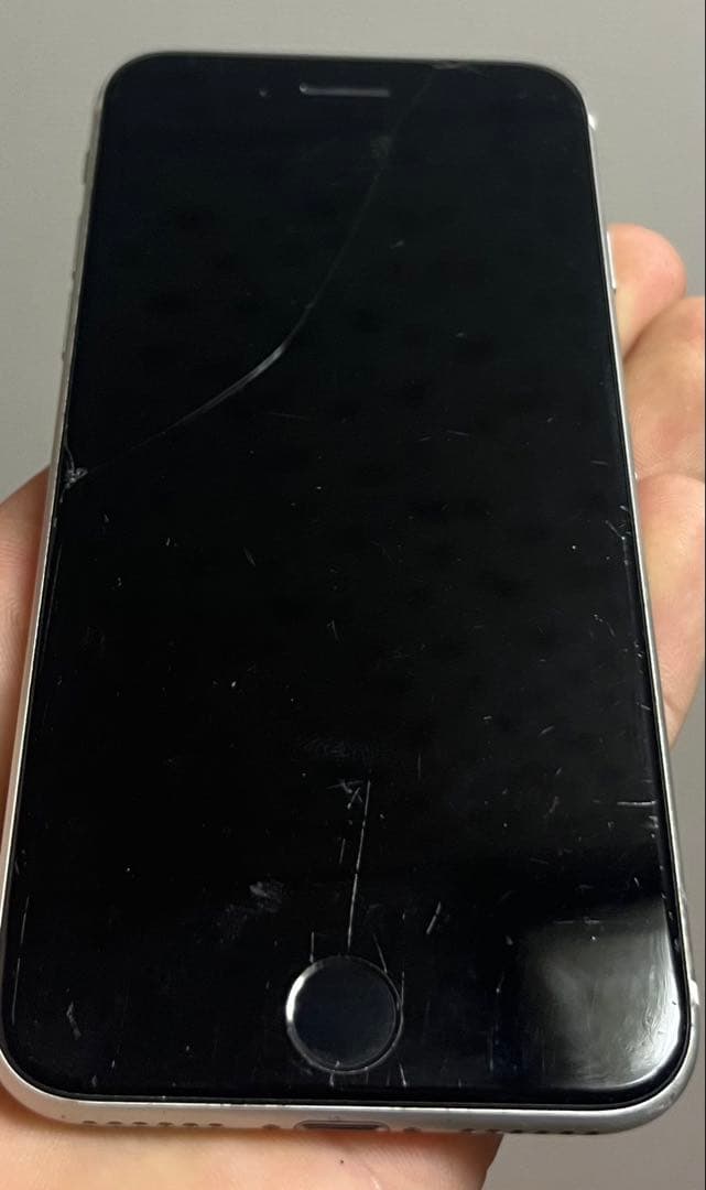 iPhone SE（第2世代）64GB SIMフリー