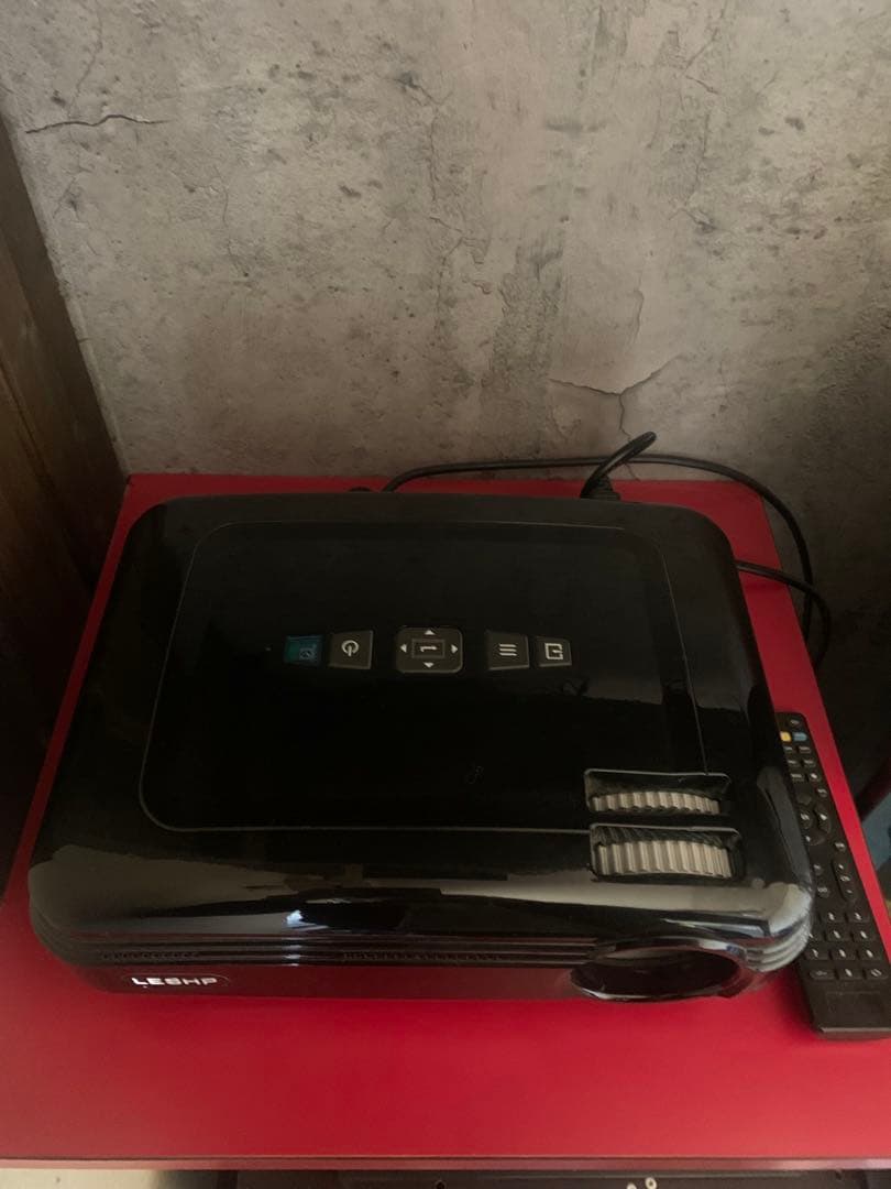 LESHP プロジェクター　スクリーン　台　ケーブルセット