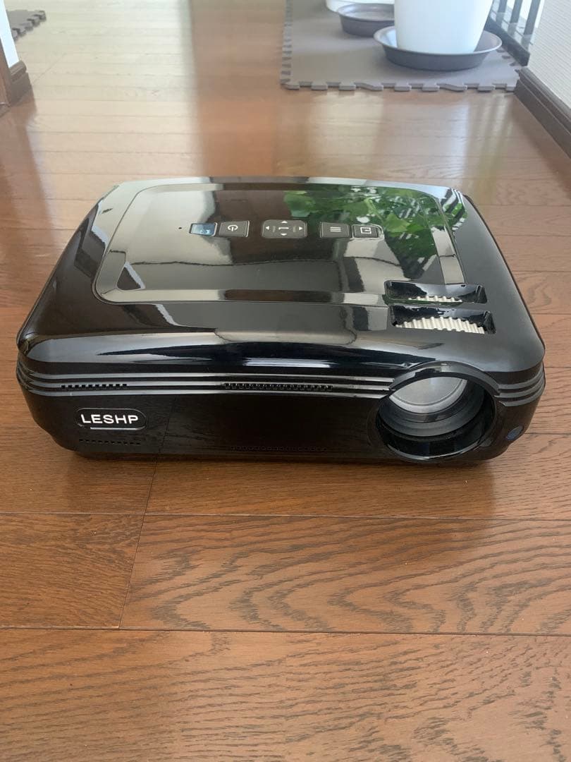 LESHP プロジェクター　スクリーン　台　ケーブルセット