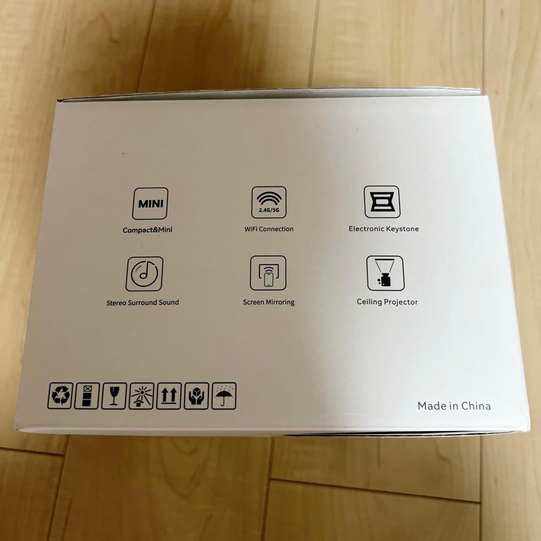 プロジェクター　小型