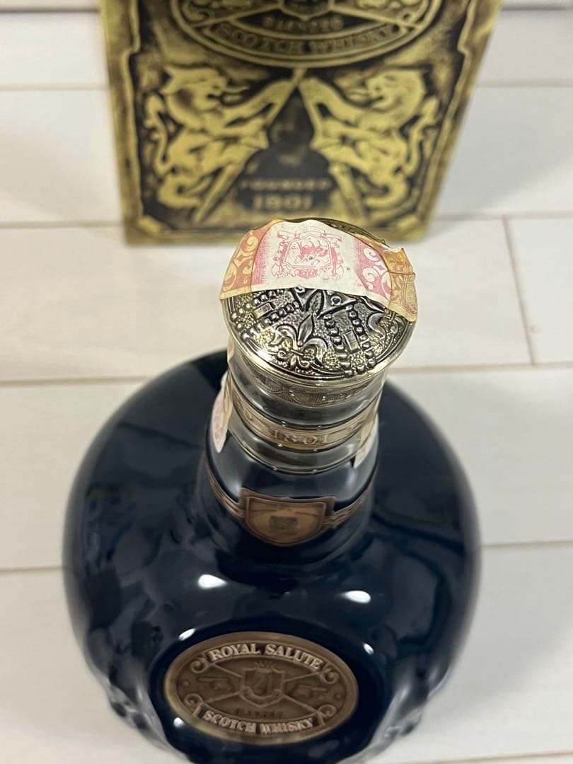 Nikka The Blend of Nikka & ローヤル　サルートのセット