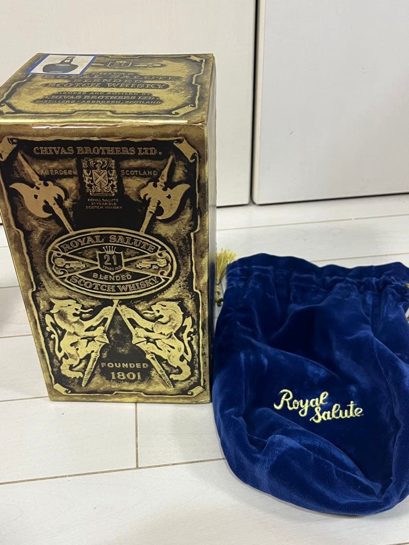 Nikka The Blend of Nikka & ローヤル　サルートのセット