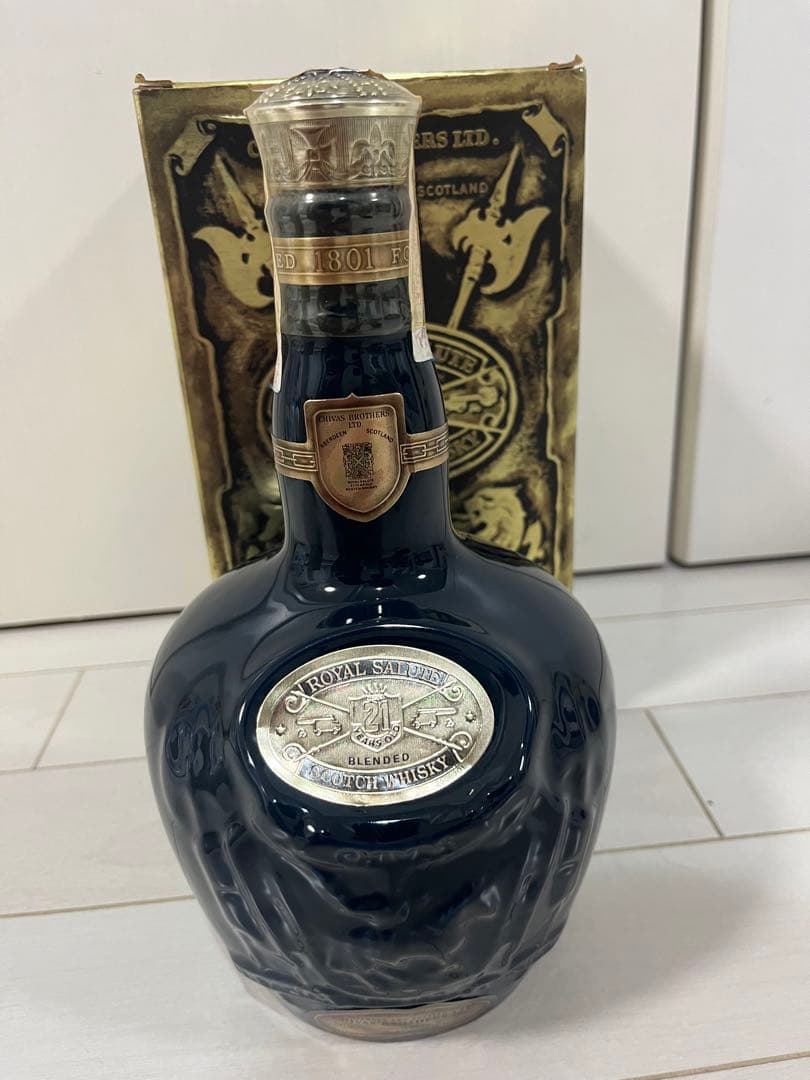 Nikka The Blend of Nikka & ローヤル　サルートのセット