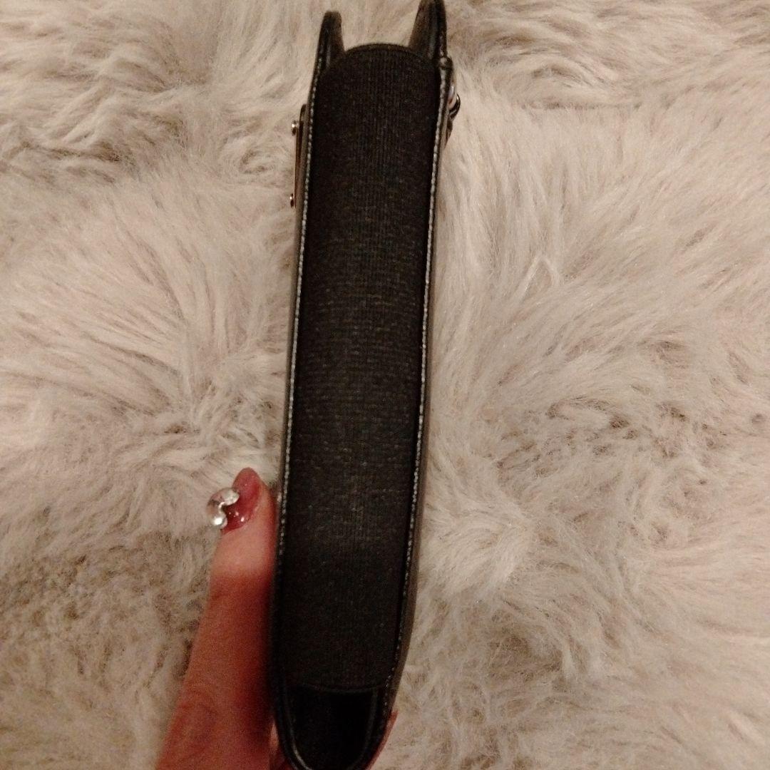 PRADA ブラックレザー スマホケース