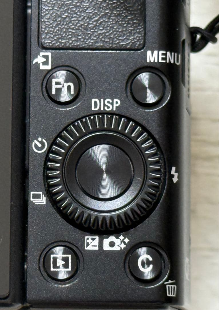 SONY DSC RX100M3 本体と付属品 バッテリー3個、充電器、ケース付