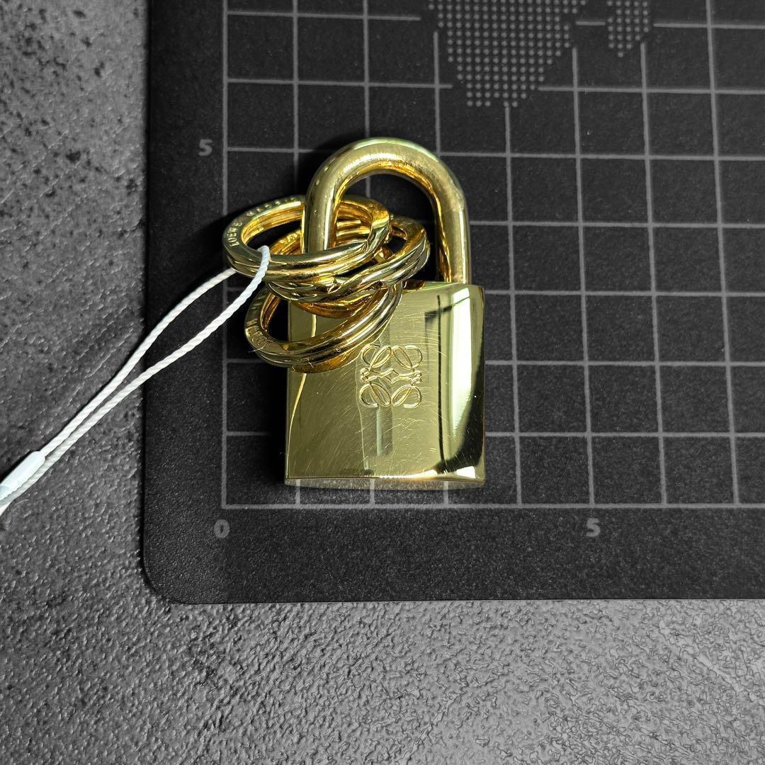 希少✨LOEWE 南京錠型　アナグラム　チャーム　キーリング　キーホルダー