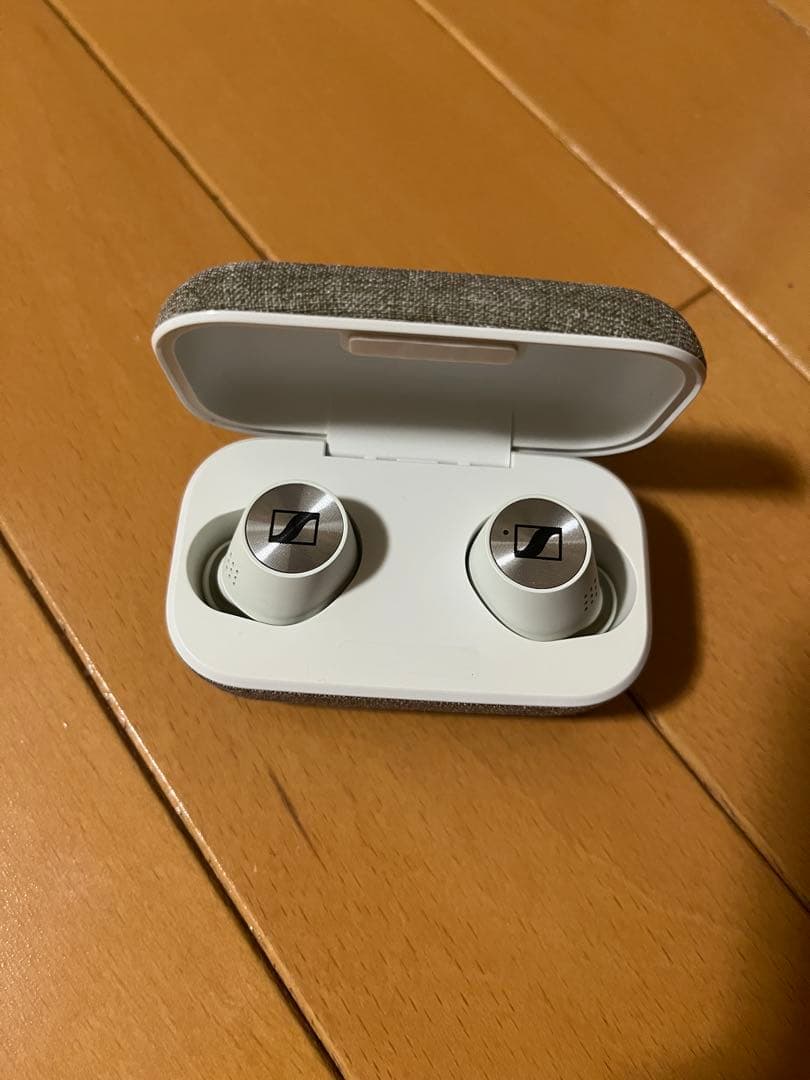 【美品】ワイヤレスイヤホン MOMENTUM True Wireless 2