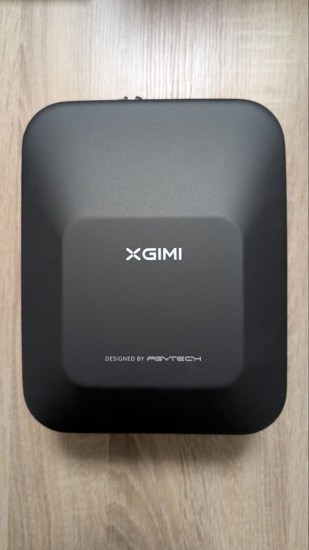 xgimi mogo pro +　アンドロイドTV プロジェクター　ケース付き