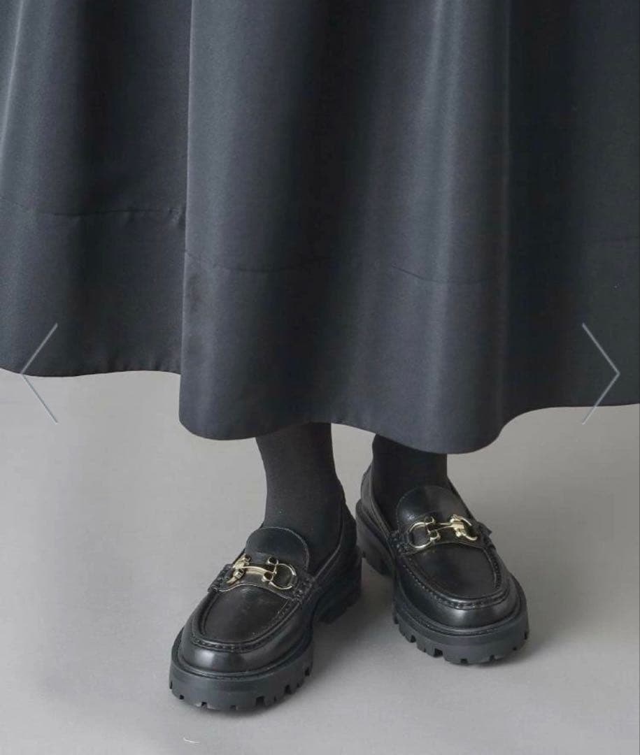 ARTESANOS(アルテサノス) 金具付きローファー