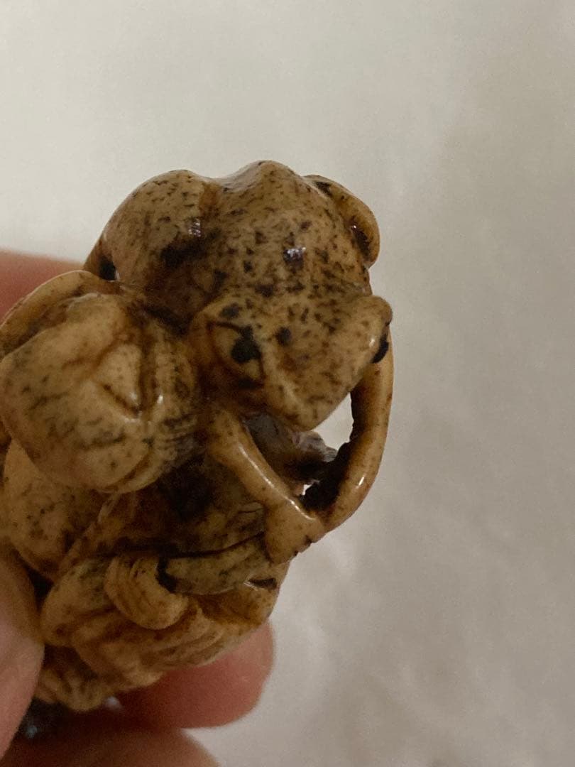 江戸期　提げ物 鹿角 蝦蟇仙人　古根付　高さ6.5cm