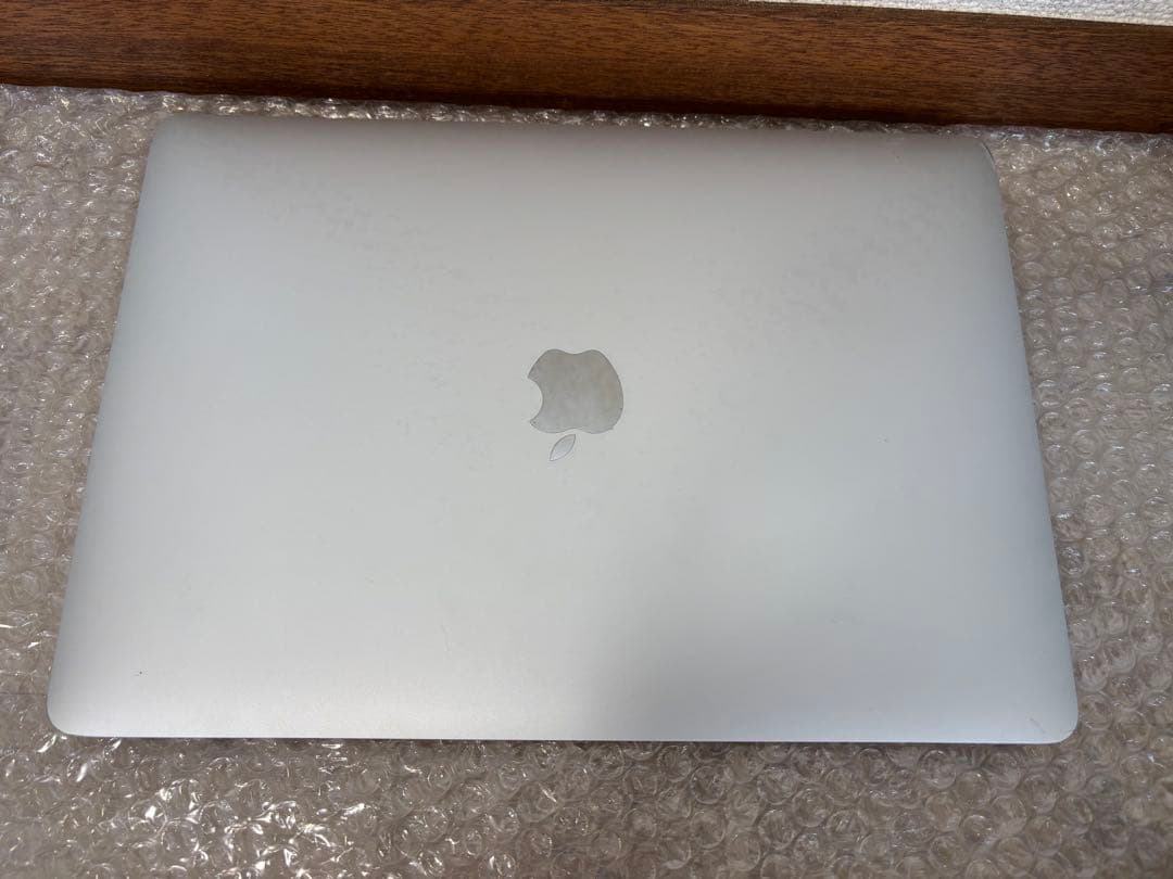MacBook Air 13インチ　A1932 256GB Retina