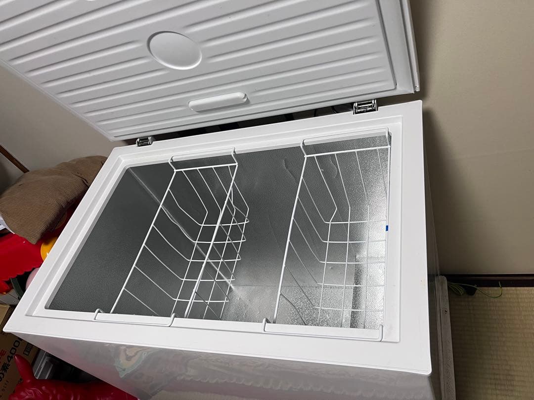 ホワイト チェストフリーザー