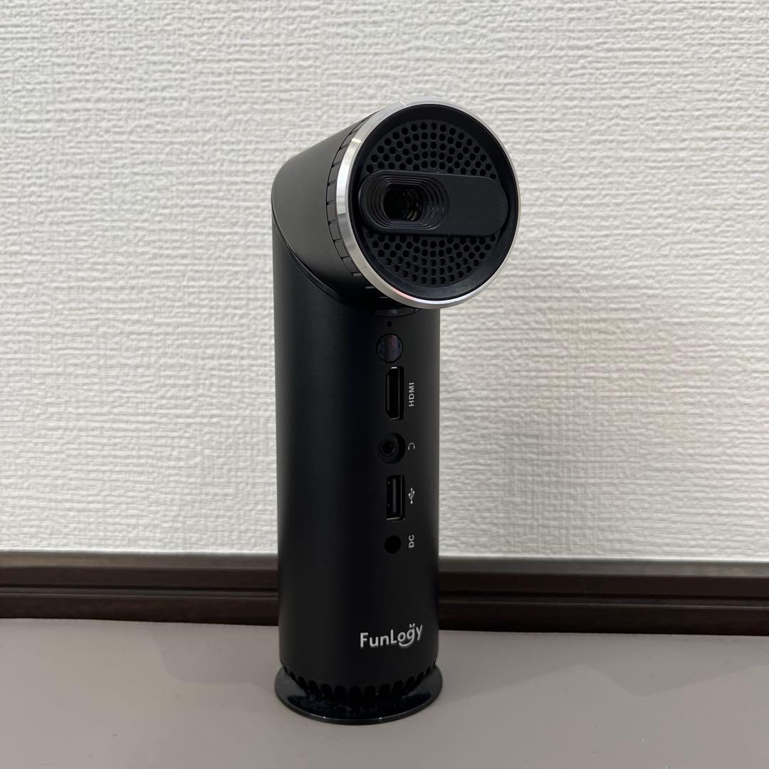 「Fun Logy」小型プロジェクター