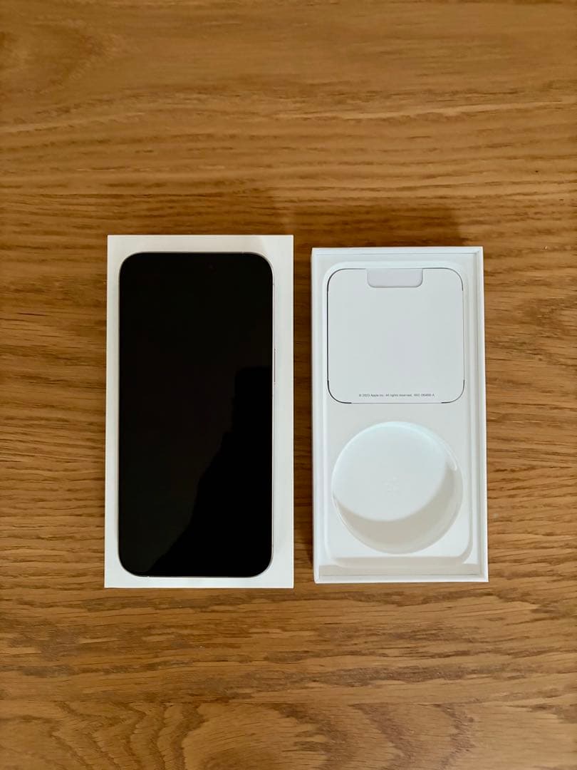 iPhone 15 ProMax 512gb ホワイト バッテリー94%