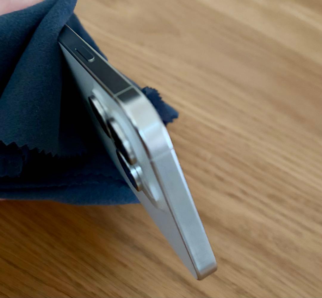 iPhone 15 ProMax 512gb ホワイト バッテリー94%