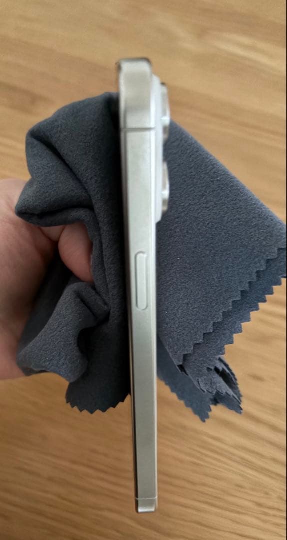 iPhone 15 ProMax 512gb ホワイト バッテリー94%