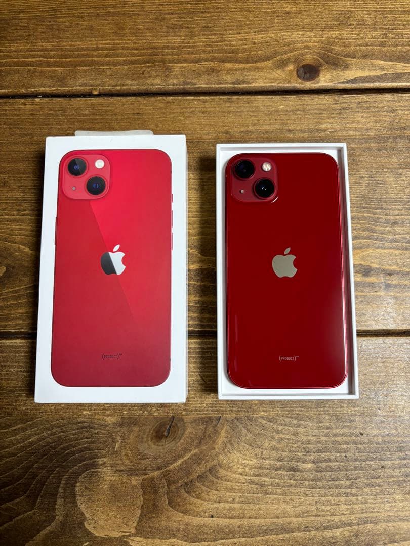 筋肉カバさん⭐︎Apple iPhone 13 (PRODUCT)RED