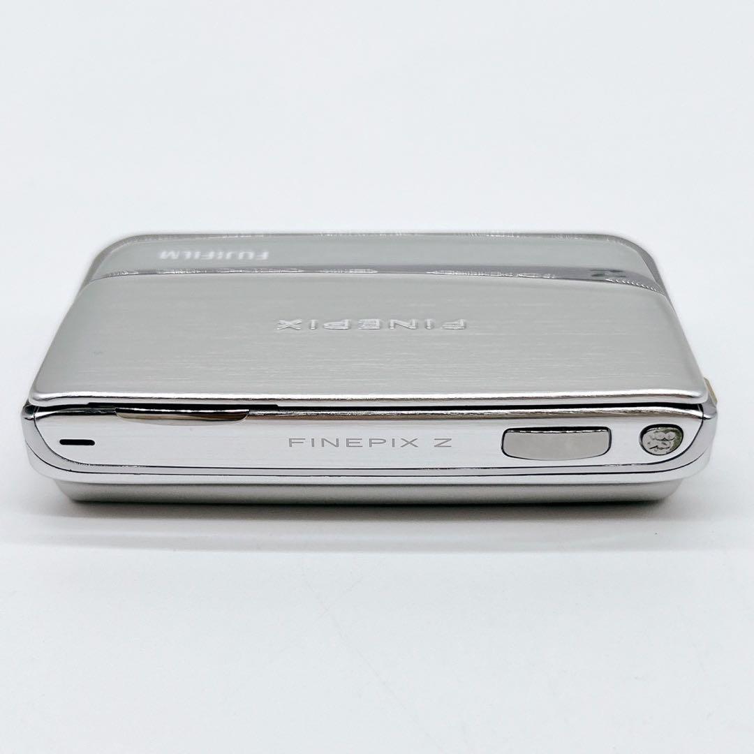 FUJIFILM フジフィルム FinePix z70 シルバー デジカメ