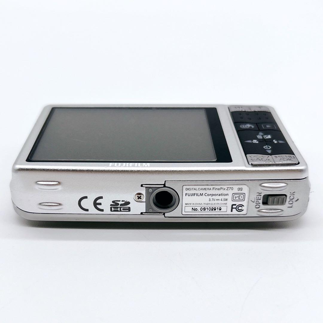 FUJIFILM フジフィルム FinePix z70 シルバー デジカメ