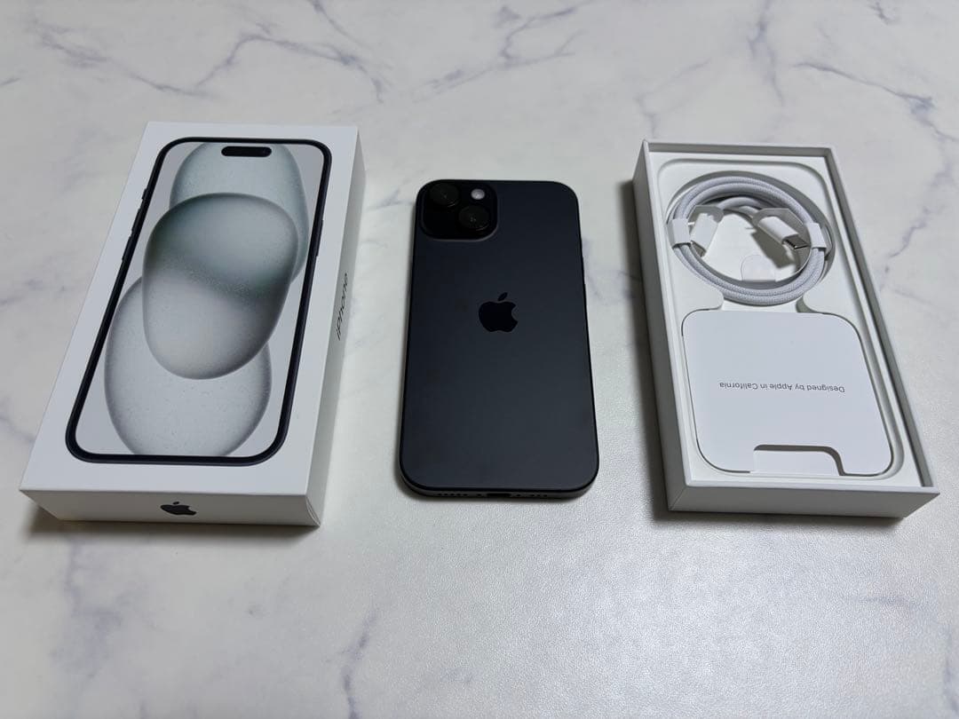 【最大容量95%】iPhone 15 256GB ブラック SIMフリー