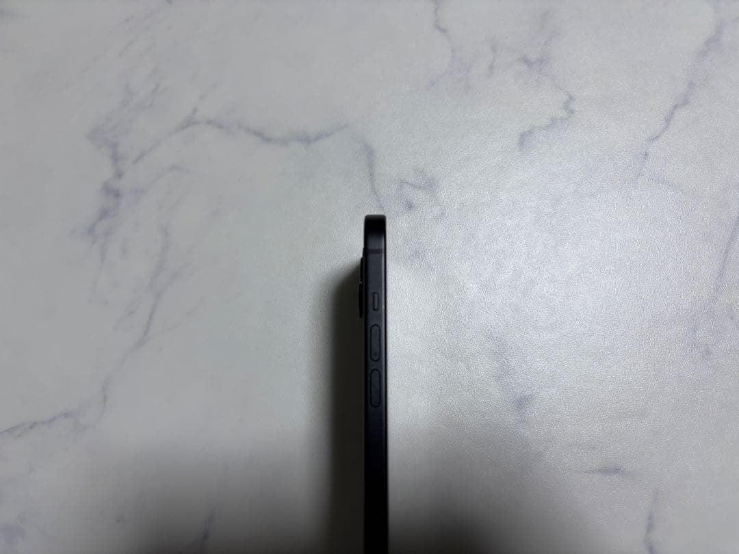 【最大容量95%】iPhone 15 256GB ブラック SIMフリー