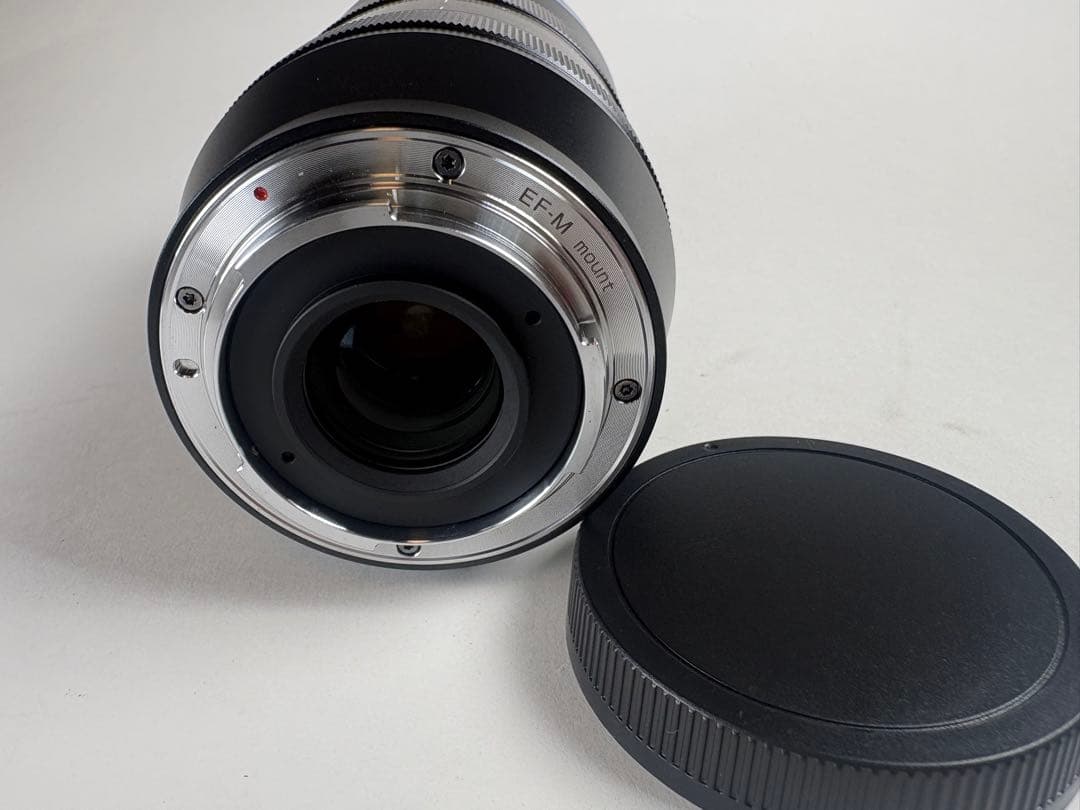 SIRUI Anamorphic1.33x 75mm F1.8 EF-Mマウント