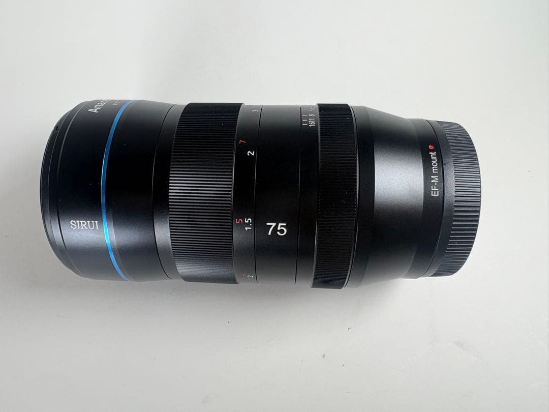 SIRUI Anamorphic1.33x 75mm F1.8 EF-Mマウント