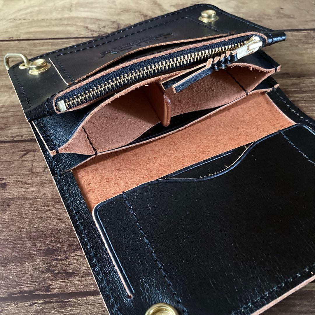 【天然水】ホースバット ミドルトラッカーウォレット【お札を折らずに収納】