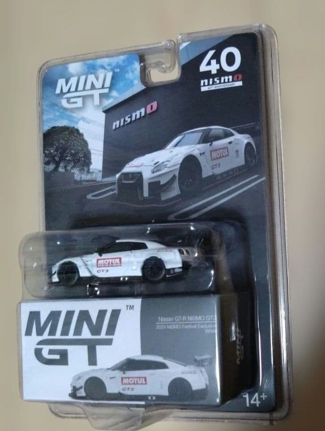 MINI　GT　ニスモフェスティバル　　GTR　nismo　GT3