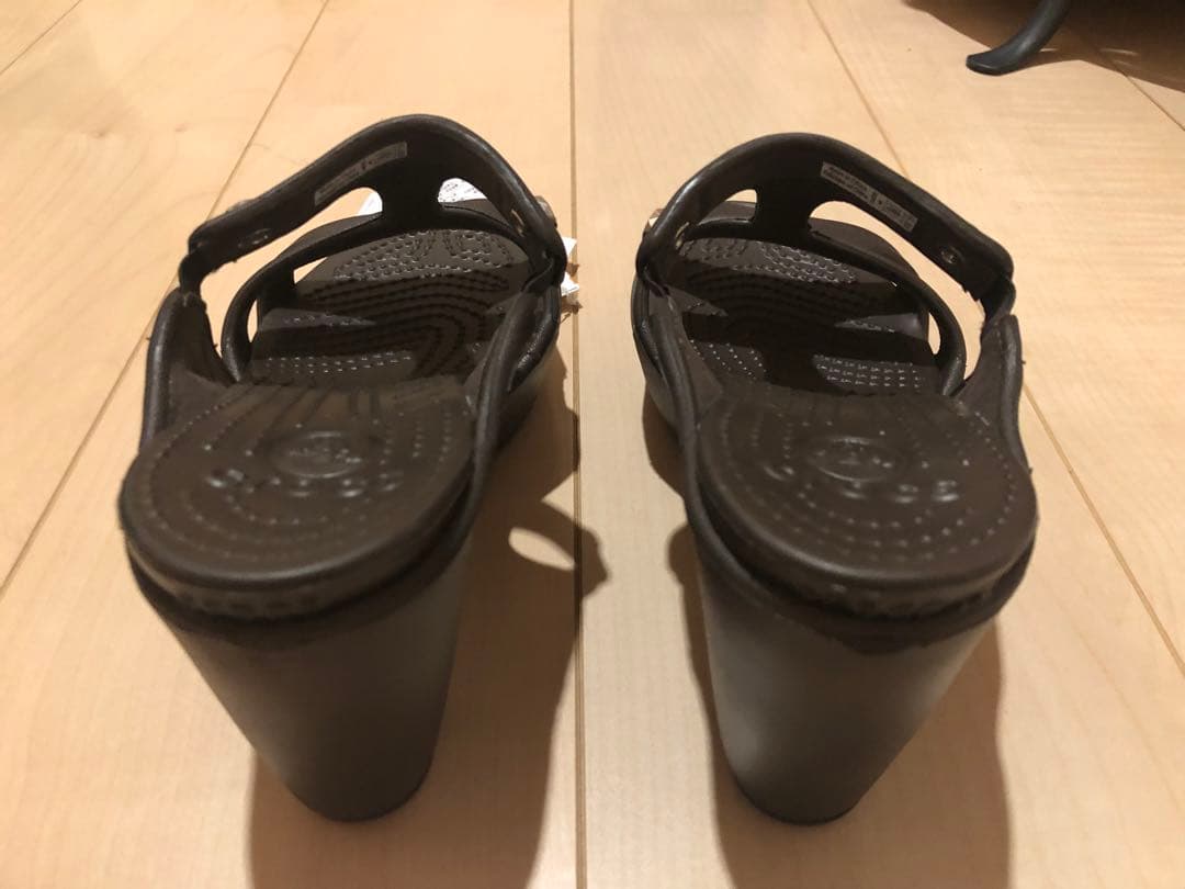 Crocs ダークブラウンウェッジサンダル　Cyprus サイズW6