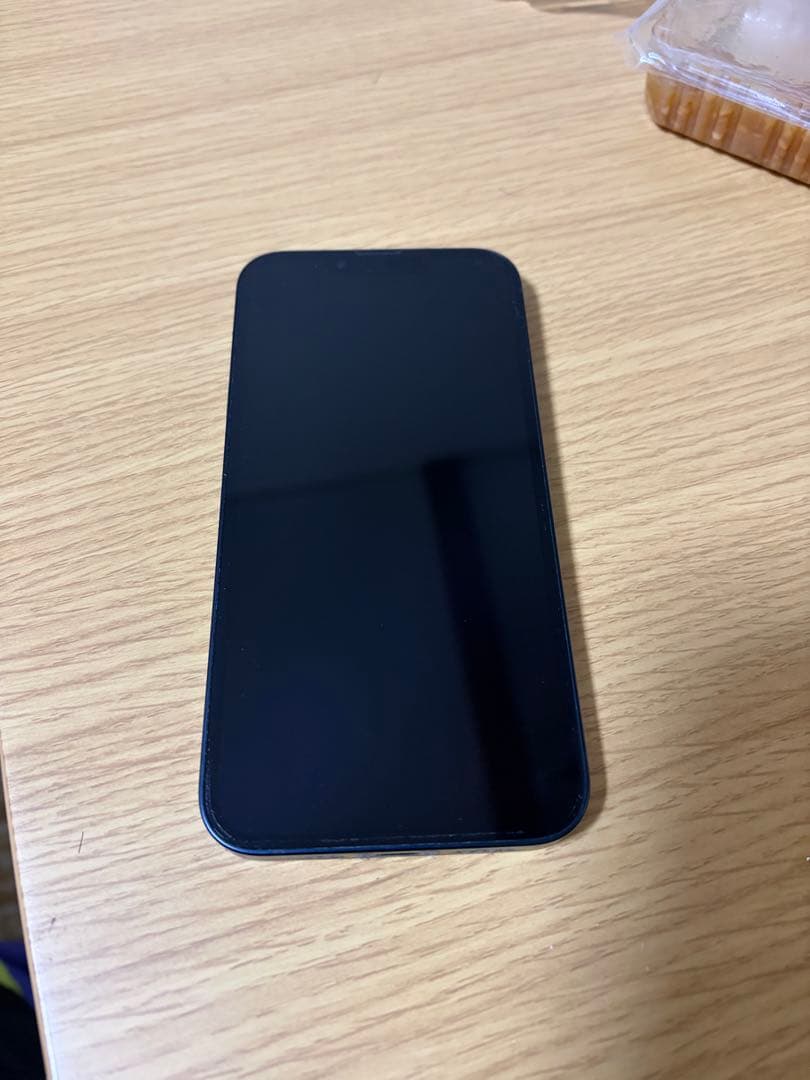 iPhone 13 ミッドナイトカラー　ケース付き